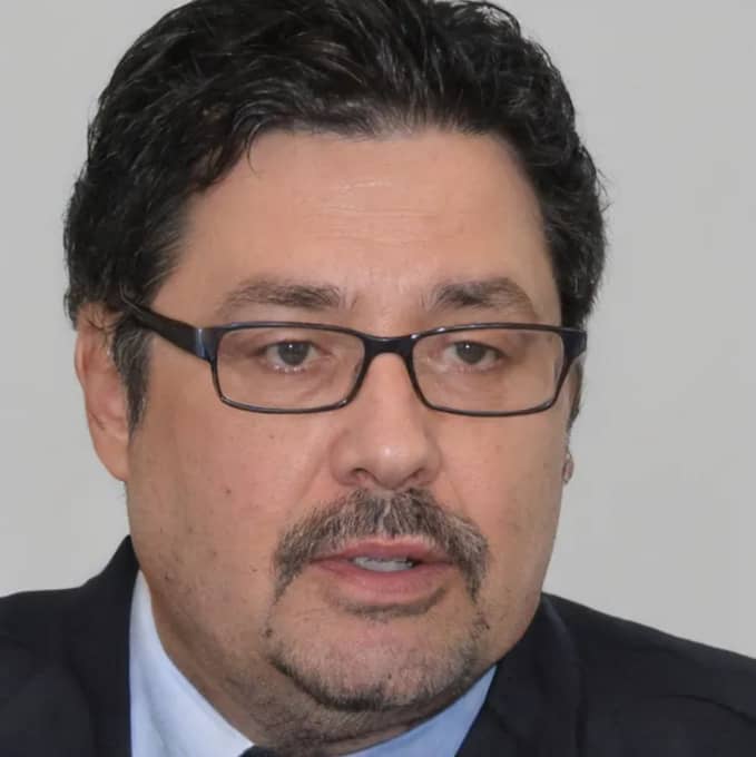 Dr. Pierre Dupont