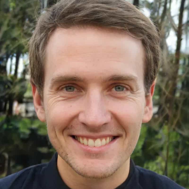 Dr. Thibault Reynard